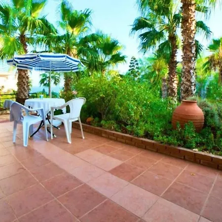 Kas'ta Bahce Kati Doublex Keyifi Apartament